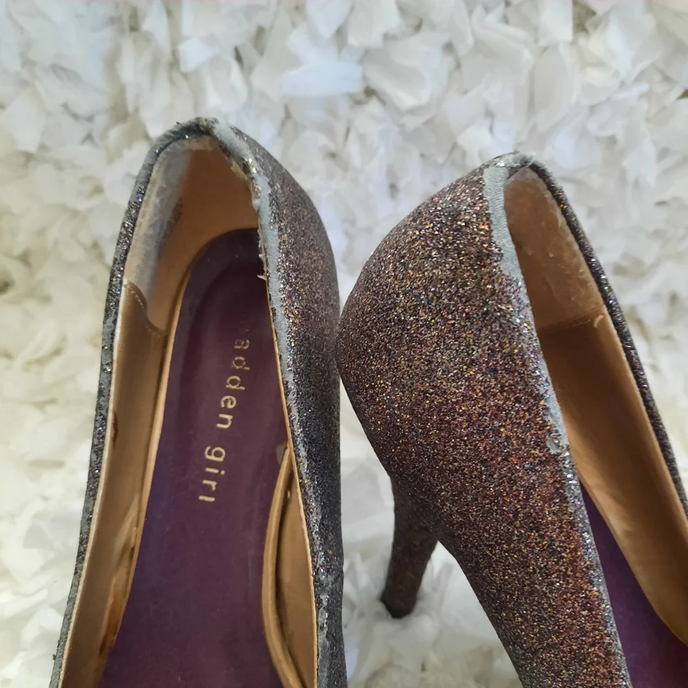 Madden Girl Atonee Multicolor Glitter Sparkle Pumps Retro Y2K Heels Size 7.5